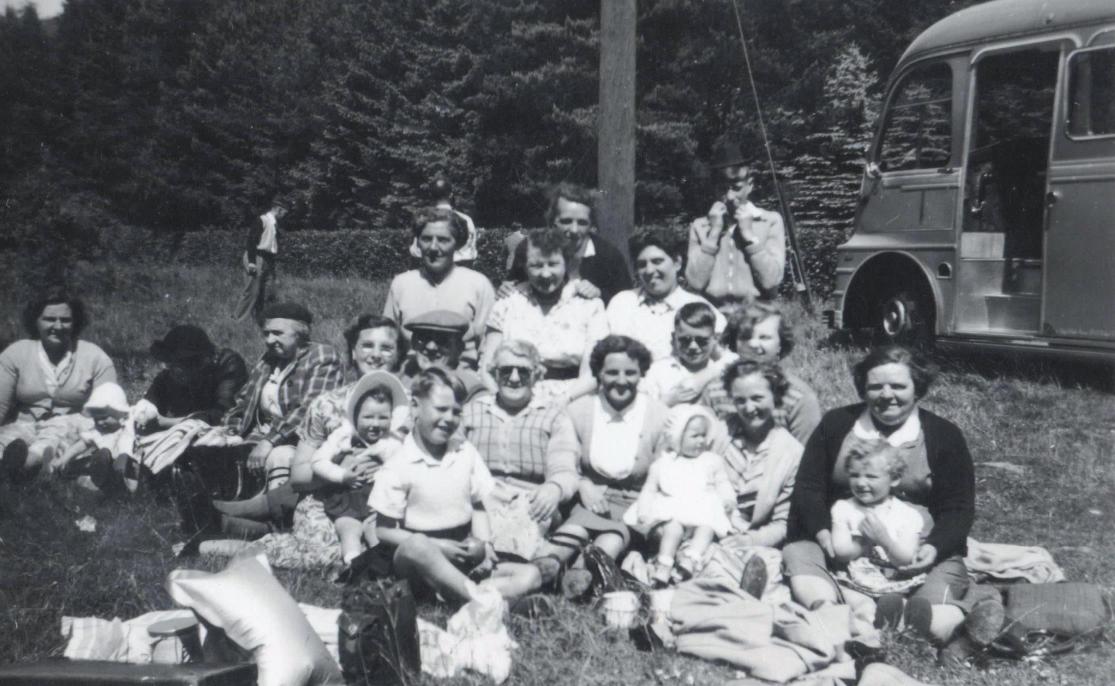 Family bus outing and picnic, 1958.